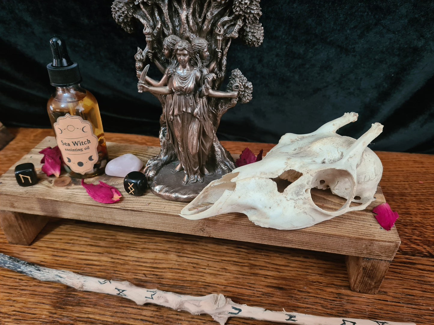 Single Altar